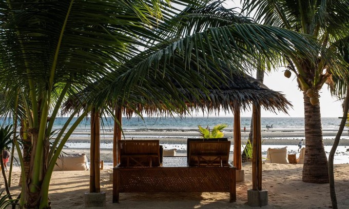 Santa Fe Resort | Amihan Beach Cabanas