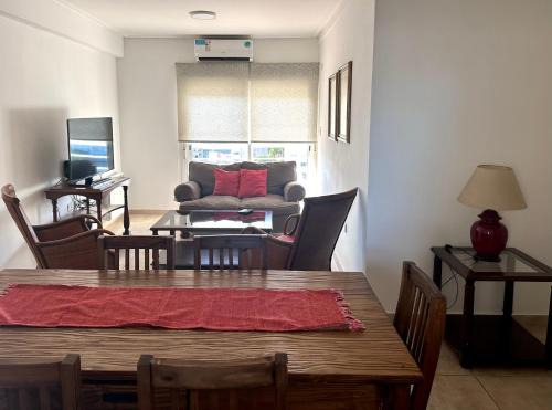 Bahia Blanca Apartment | Amplio y céntrico dpto de 2 habitaciones B