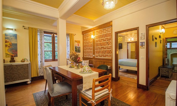 Sungava Hotel | Amritara Luxury Villa Tosca