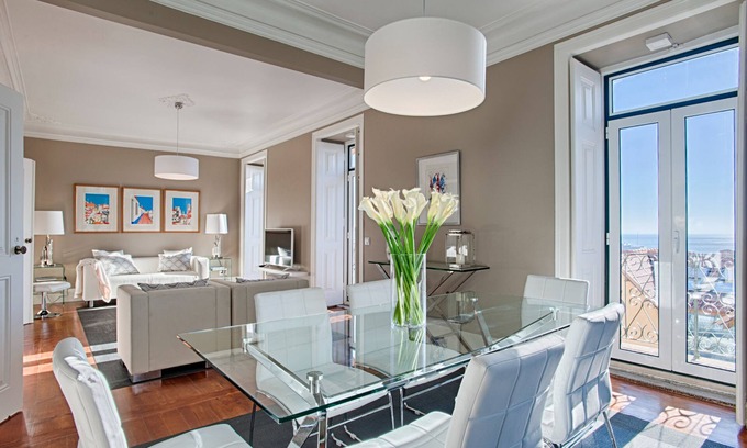 Estoril Apartment | An amazing sea view apartment in Estoril