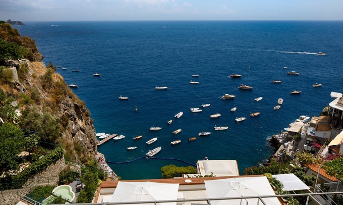 Praiano Villa | An amazing seafront villa at 100mt to the beach and restaurants