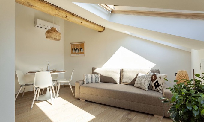 Dizzasco Apartment | An attic on Lake Como