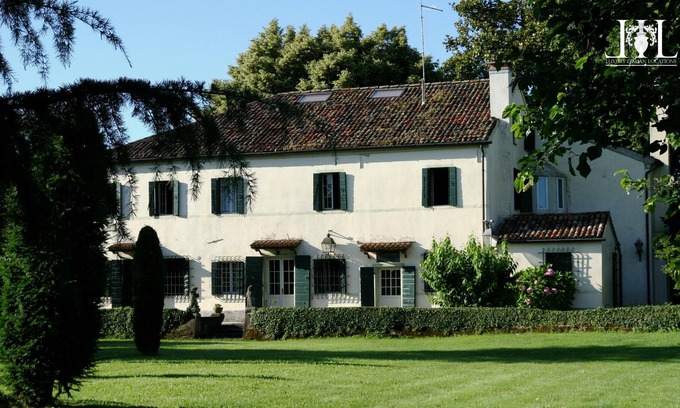 Mogliano Veneto Villa | An historic Venetian Villa ideal for a family vacation or an intimate reunion.