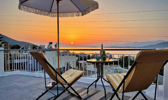 Salamis House | An hour from central Athens, 2 bedroom house. Salamina
