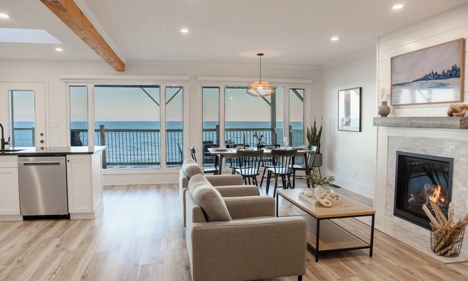 Wainfleet House | Anchor Bay Beach House