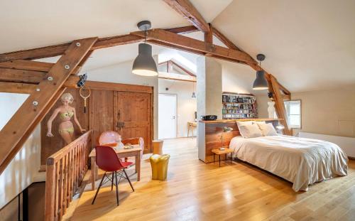 Chatte Bed & Breakfast | Ancienne fabrique de soie À la Galicière