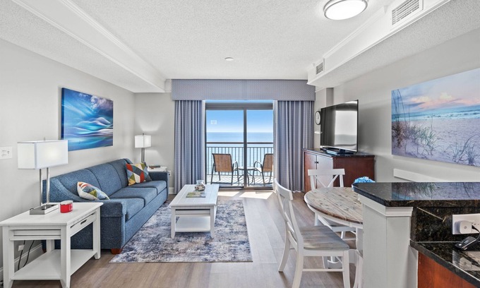 Myrtle Beach Condo | Anderson 1708 Oceanfront w/Indoor & Outdoor Pools