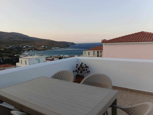Paleopolis Apartment | Andros Aeolia