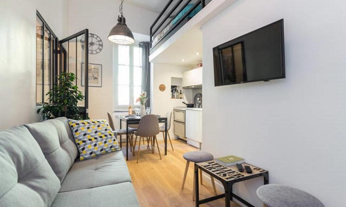 Old Town Apartment | ANGLE DROIT- LOFT CHARMANT ET ATYPIQUE, CLIMATISATION, Vieux-Nice