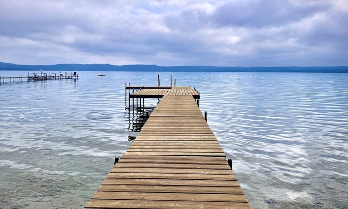 Glen Arbor House | Annex Pet Friendly Waterfront Cottage within walking distance to Glen Arbor!