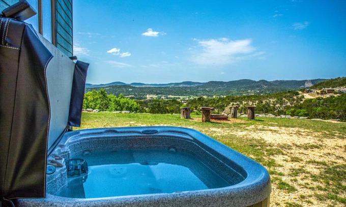 Pipe Creek House | Antler Run Ranch Cabin