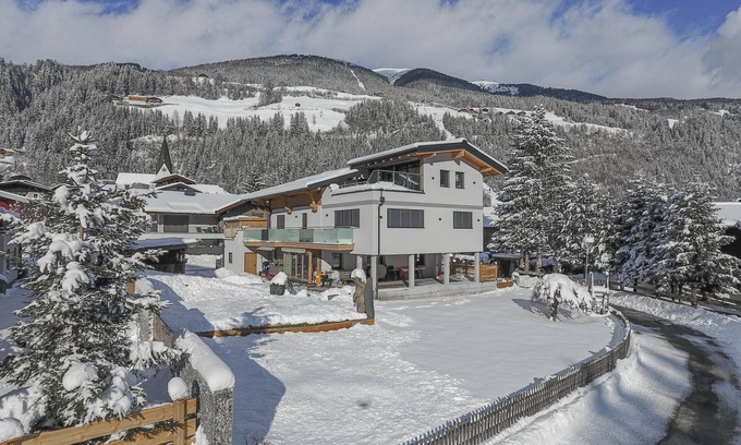 Schonbach Apartment | Apartment near ski lift
