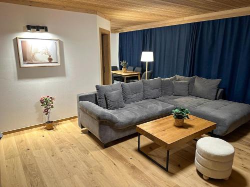 Saalfelden am Steinernen Meer Apartment | Apartment in Saalfelden near Ski Slopes