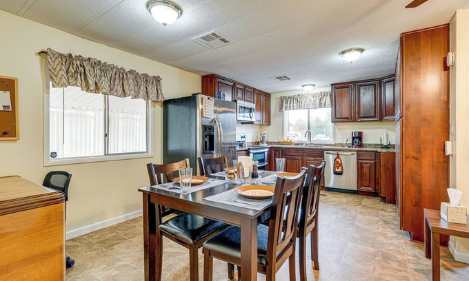 Apache Junction House | Apache Junction Home w/Covered Deck + Grill