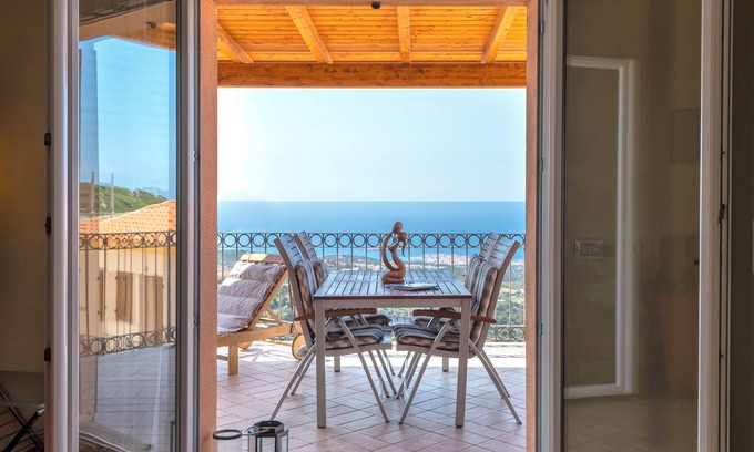 Trinita d'Agultu Apartment | Apartment 'Breathtaking Sea Views - Sardegna' with Sea View, Wi-Fi and Air Conditioning