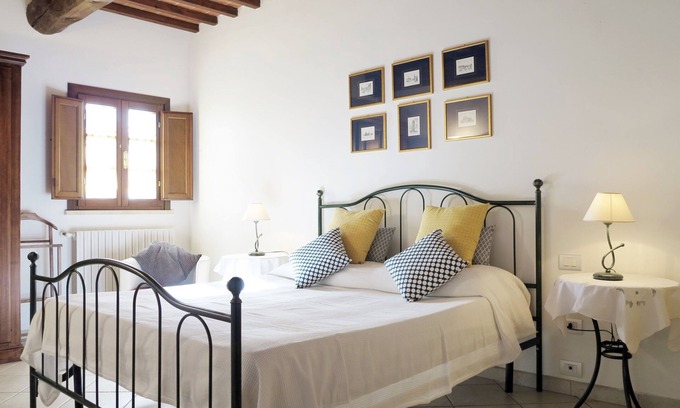 Fucecchio Apartment | Aparment Perfect for Families In Holiday Home With Pool, Park, Wi-Fi & Hammocks!