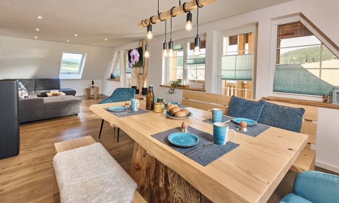 Schollach Apartment | Apartment 'Schwalbennest' with Mountain View, Private Garden and Wi-Fi