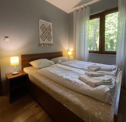 Jastrzebia Gora Apartment | Apartament z ogródkiem, basen, garaż, rowery Willa 4 Pory Roku