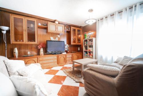 Distrito Oeste Apartment | Apartamento Cortes de Cadiz