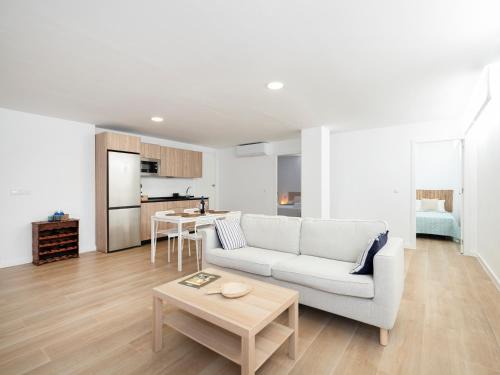 Torre de Benagalbon Apartment | Apartamento de invitados de ensueño a 100 m de la playa