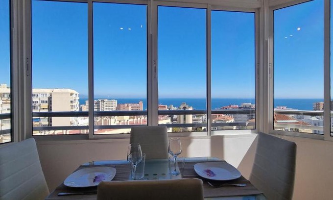 Torremolinos City Centre Apartment | APARTAMENTO en el CENTRO, 3 PERSONAS con VISTAS
