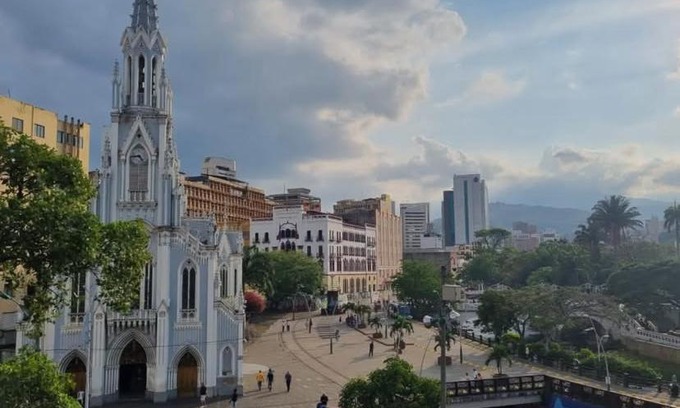 Cali Apartment | Apartamento La Ermita 360