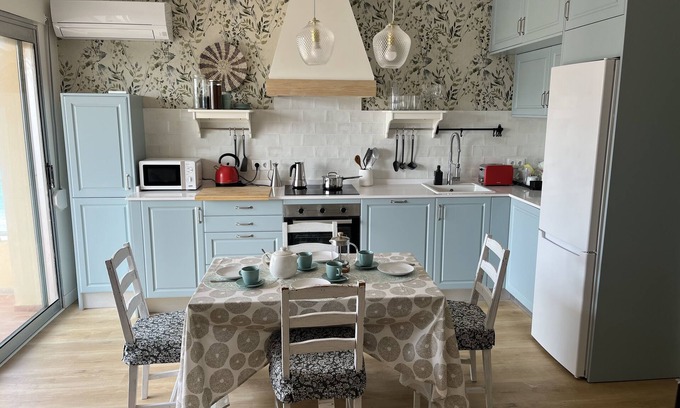 Cadiz Apartment | Apartamento primera línea de playa recién reformado