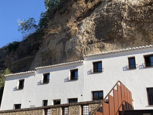 Setenil de las Bodegas Apartment | Apartamentos3Cuevas