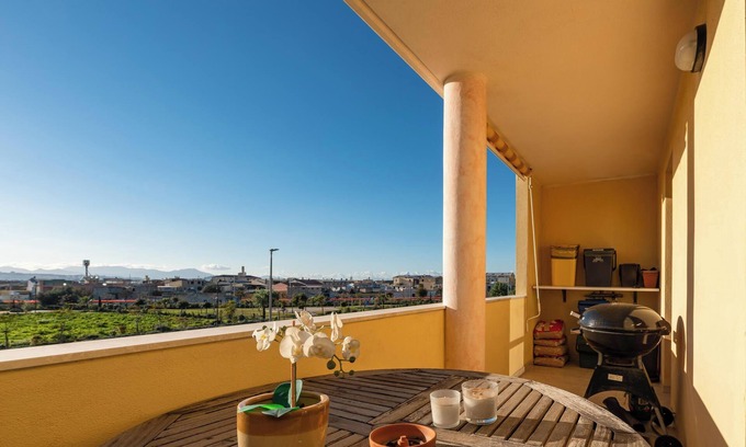 Province of Cagliari Apartment | Apartement 'Casa Dudú' with Balcony, A/C & Wi-Fi