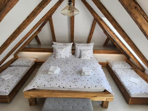 Kremnica Apartment | Apartmán v Podkroví
