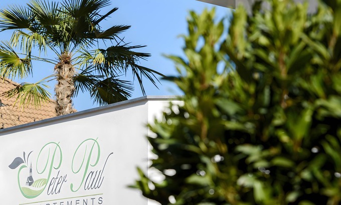 St. Pauls Apartment | Apartment 'Peter Paul Terrassenapp Hocheppan' with Mountain View and Private Terrace