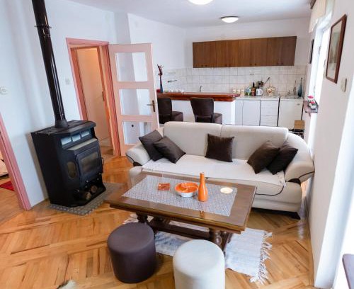 Gracac Apartment | Apartman Lički san