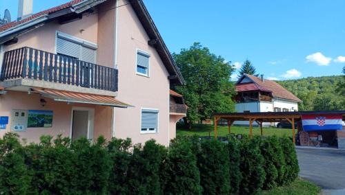 Smoljanac Apartment | Apartman & Sobe Orhideja