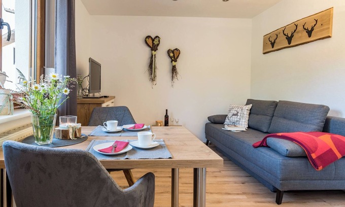 Bad Peterstal-Griesbach Apartment | Apartment 'Bergblick' with Mountain View, Shared Terrace and Wi-Fi