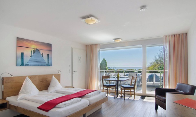 Immenstaad am Bodensee Apartment | Apartment 'Apt Typ A1' with Shared Terrace, Shared Garden and Wi-Fi
