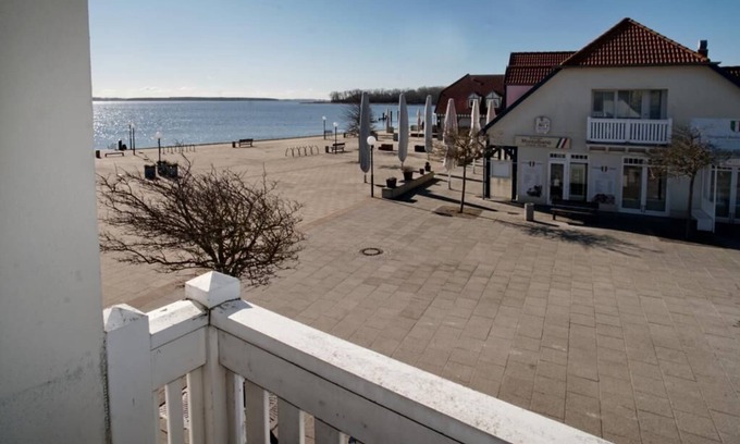 Alt Gaarz Apartment | Apartment 08 "Seagull" with a view of the Salzhaff and Baltic Sea