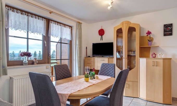 Waldau Apartment | Apartment '1, 44qm' with Shared Terrace, Shared Garden and Wi-Fi
