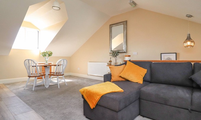 Clitheroe Cottage | APARTMENT 1, pet friendly, character holiday cottage in Clitheroe