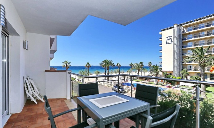 Santa Margarida Apartment | APARTMENT 2-5 PEOPLE DIRECT ACCESS TO THE BEACH AIR CONDITIONING WIFI