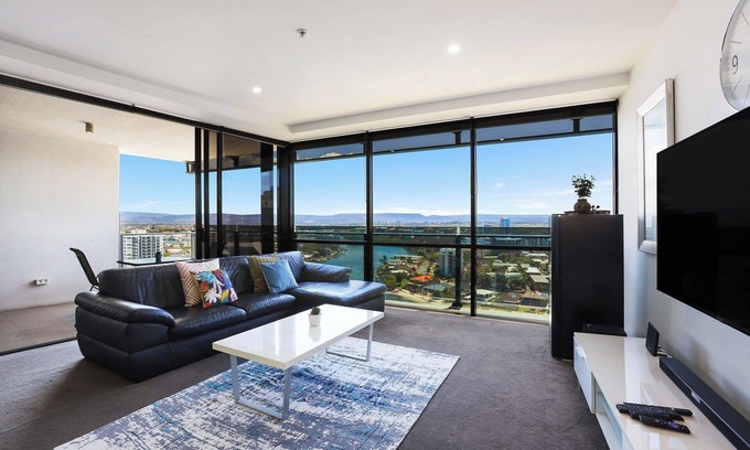 Surfers Paradise Apartment | Apartment 2166 Circle on Cavill