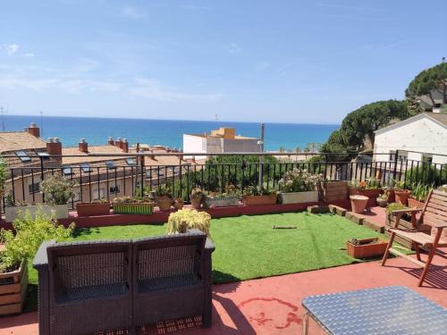 Canet de Mar Apartment | Apartment 3 minutes from the beach and train station on foot