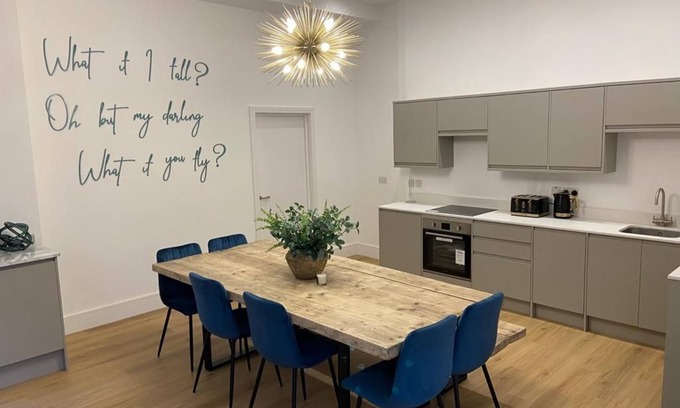 York Apartment | Apartment 5 (4 bedrooms, sleeps x 15)