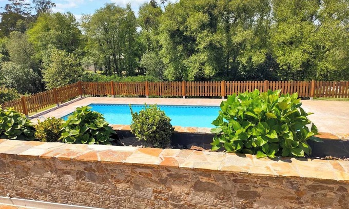 Serantes Apartment | Apartment 5:Modern design, with swimming pool and garden