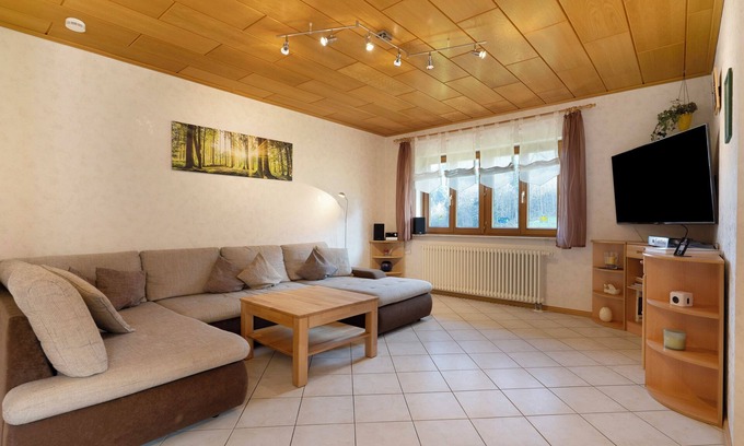 Kappelrodeck Apartment | Apartment 'A, 4 Sterne' with Mountain View, Private Terrace and Wi-Fi