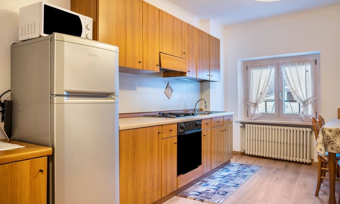 Caderzone Terme Apartment | Apartment 'Appartamento Piazzi 3' with Mountain View and Wi-Fi