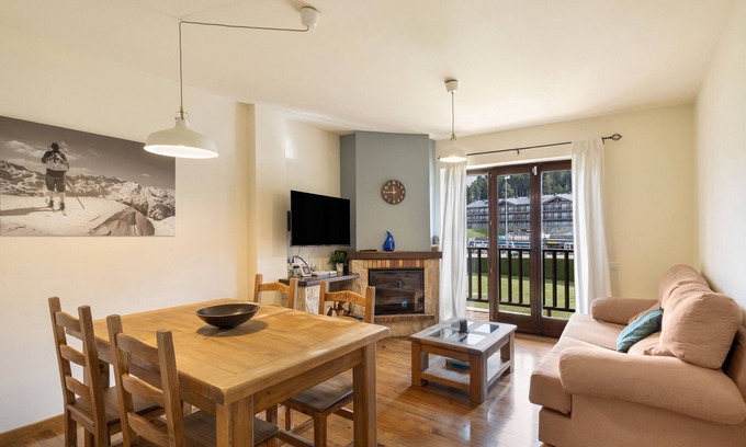 La Molina Apartment | Apartment at the Foot of the Slopes in La Molina