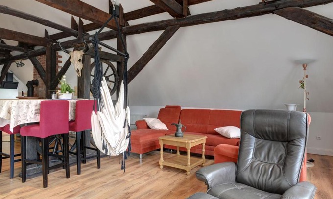 Hehlen Apartment | Apartment Atelier an der Kirche by Interhome