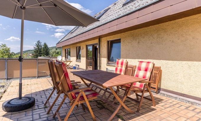 Gemarkung Laufen an der Eyach Apartment | Apartment 'B463 Penthouse' with Mountain View, Private Terrace and Wi-Fi