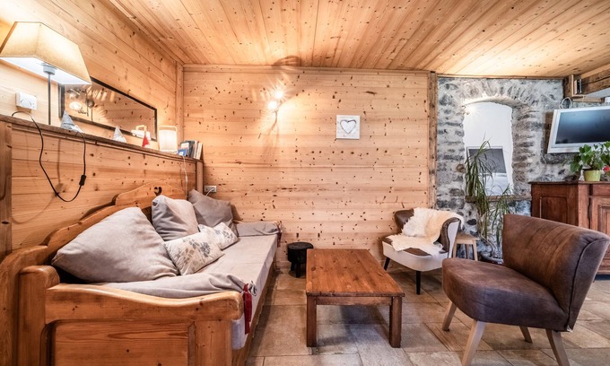 Sixt-Fer-a-Cheval Apartment | Apartment 'Bel Appartement - Sixt Fer Cheval' with Private Terrace, Private Garden and Wi-Fi