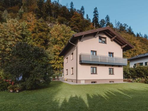 Zell am See Apartment | Apartment Bergblick by Interhome